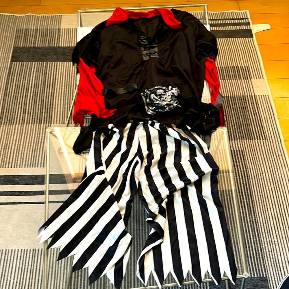 Rubie's Pirate Costume Outfit in Black, Red, White